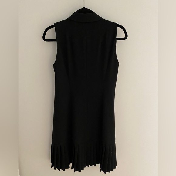 Sleeveless black toxedo dress - Picture 3 of 3